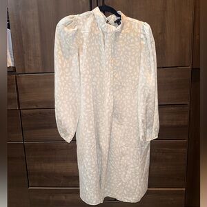 NWT Ann Taylor Gray Patterned Shift Dress